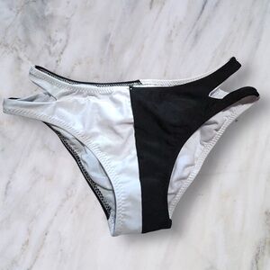 NEW Zeraca Itty Bitty Bikini Bottoms Color Block Black White Small NWOT